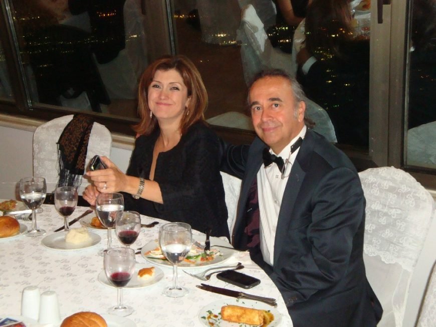 BİR İNSAN GÖRDÜM